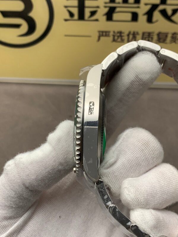 ROLEX-SUBMARINER-ref.116610LV-0002-Elite Clone-40mm - Image 5