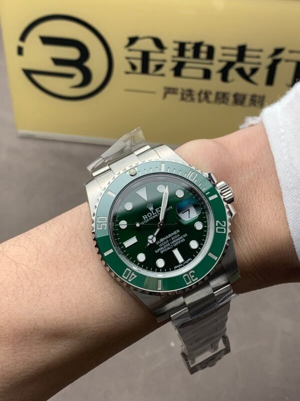 ROLEX-SUBMARINER-ref.116610LV-0002-Elite Clone-40mm - Image 9